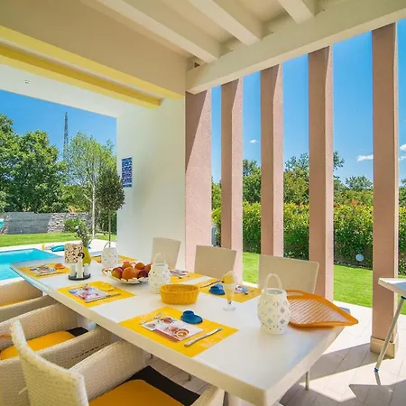 וילה Villa Vita *