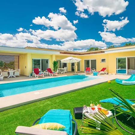 וילה Villa Vita Svetvinčenat